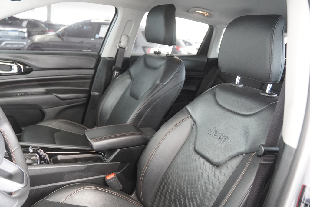 COMPASS 2.0 TD350 TURBO DIESEL LIMITED AT910