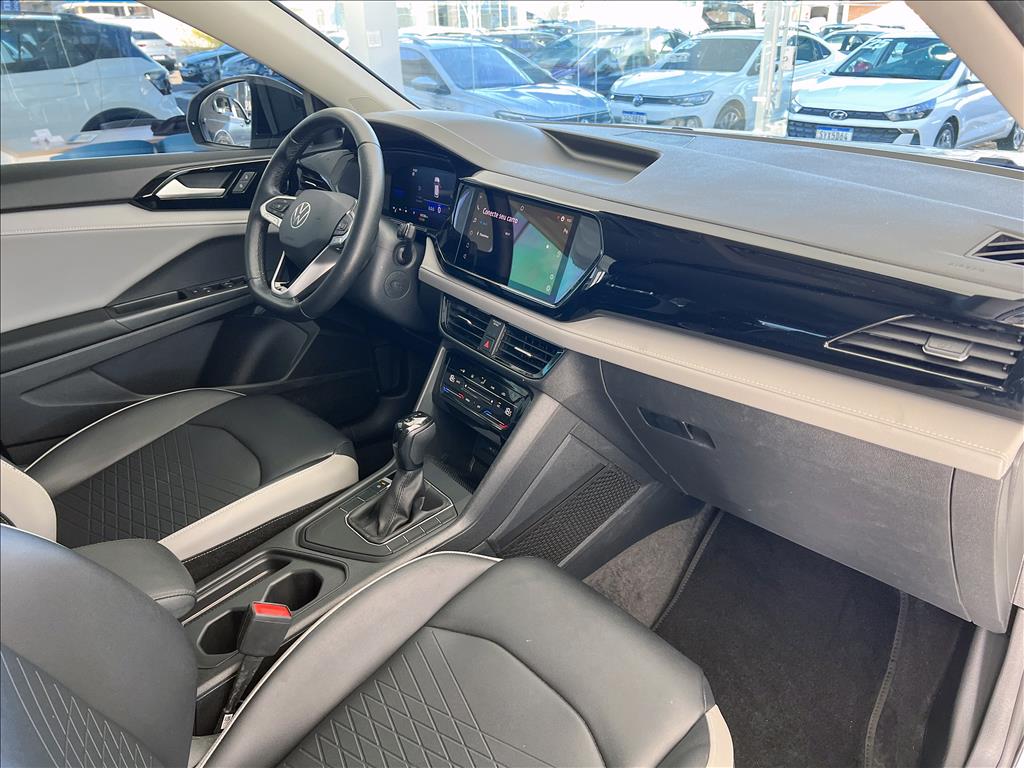 TAOS 1.4 250 TSI TOTAL FLEX COMFORTLINE AUTOMÁTICO13