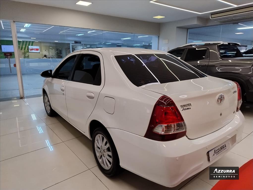ETIOS 1.5 X PLUS SEDAN 16V FLEX 4P AUTOMÁTICO5