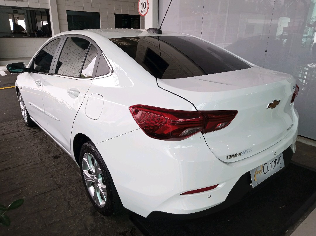 ONIX PLUS 1.0 TURBO FLEX PREMIER AUTOMÁTICO5
