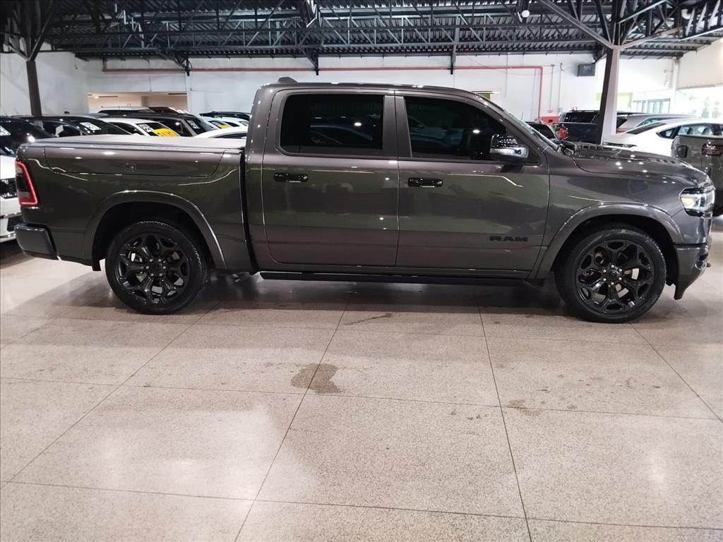 1500 5.7 V8 GASOLINA LIMITED CD 4X4 AUTOMÁTICO3