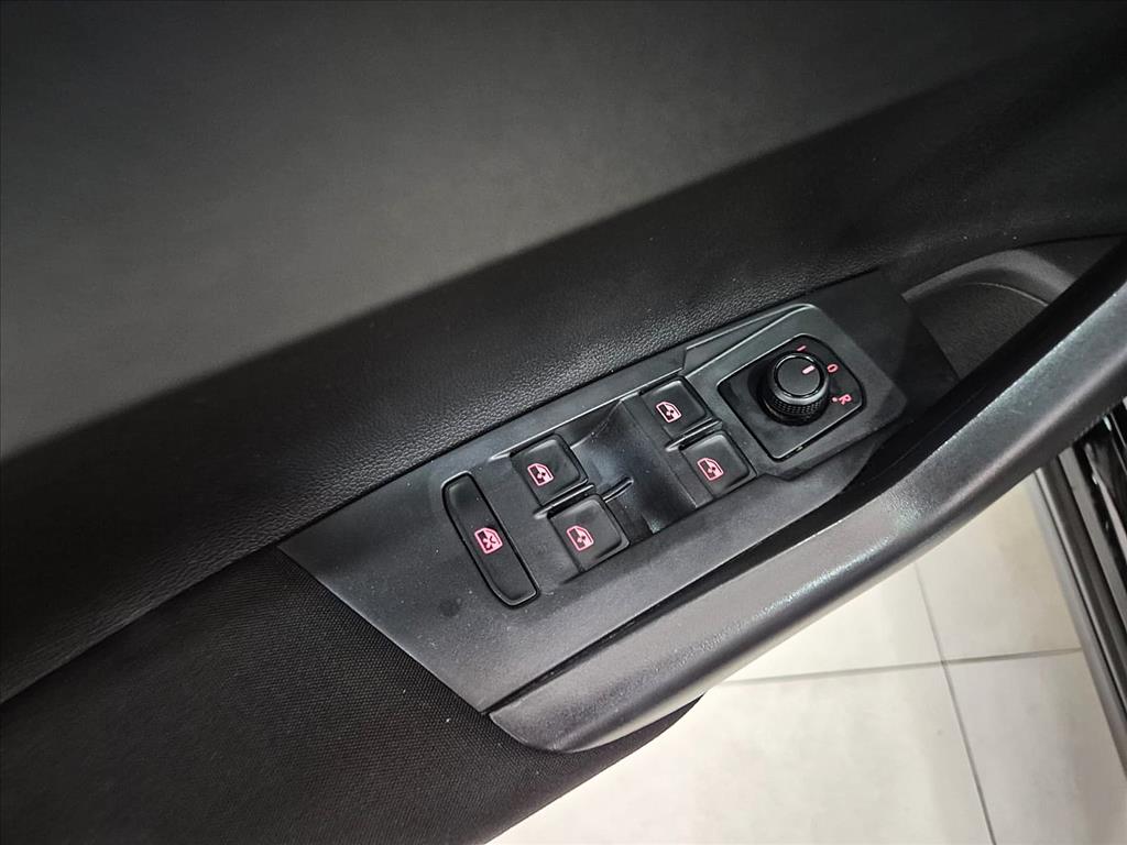Volkswagen-NIVUS-1.0 200 TSI TOTAL FLEX COMFORTLINE AUTOMÁTICO