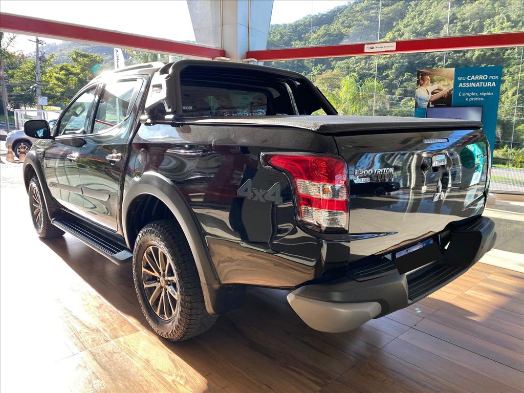 L200 TRITON 2.4 16V TURBO DIESEL SPORT HPE-S CD 4P 4X4 AUTOMÁTICO L200 TRITON 2.4 16V TURBO DIESEL SPORT HPE-S CD 4P 4X4 AUTOMÁTICO