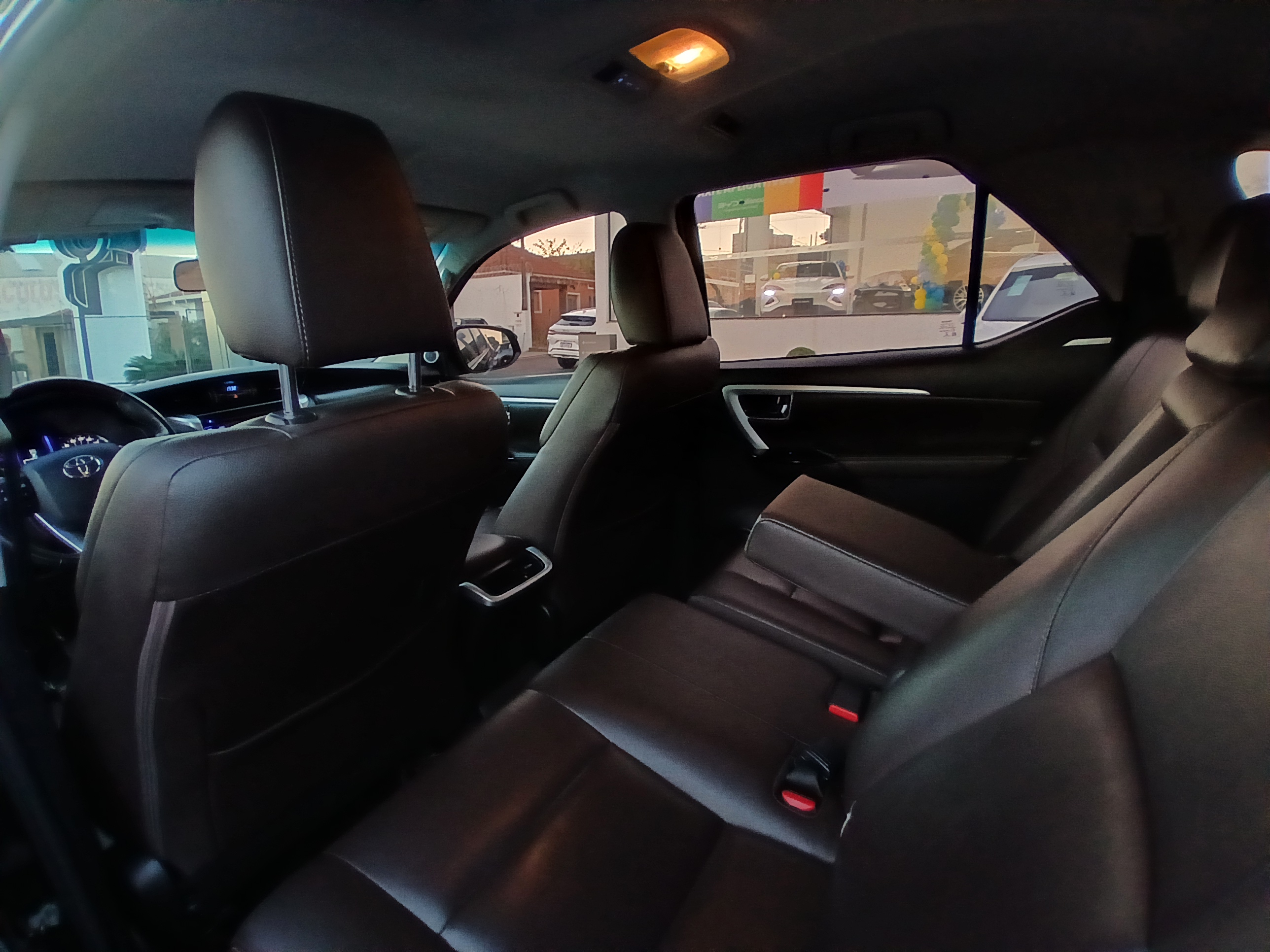 HILUX SW4 2.7 SRV 7 LUGARES 4X2 16V FLEX 4P AUTOMÁTICO8