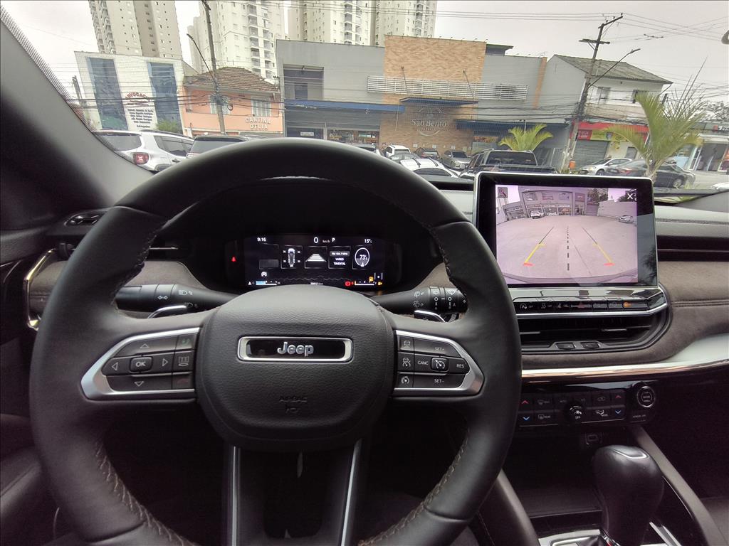 COMMANDER 1.3 T270 TURBO FLEX OVERLAND AT6 COMMANDER 1.3 T270 TURBO FLEX OVERLAND AT6