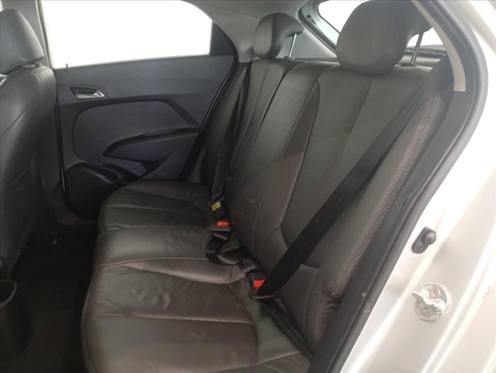 Hyundai-HB20-1.6 PREMIUM 16V FLEX 4P AUTOMÁTICO