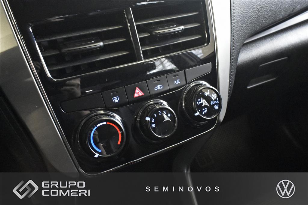 YARIS 1.5 16V FLEX SEDAN XL LIVE MULTIDRIVE8