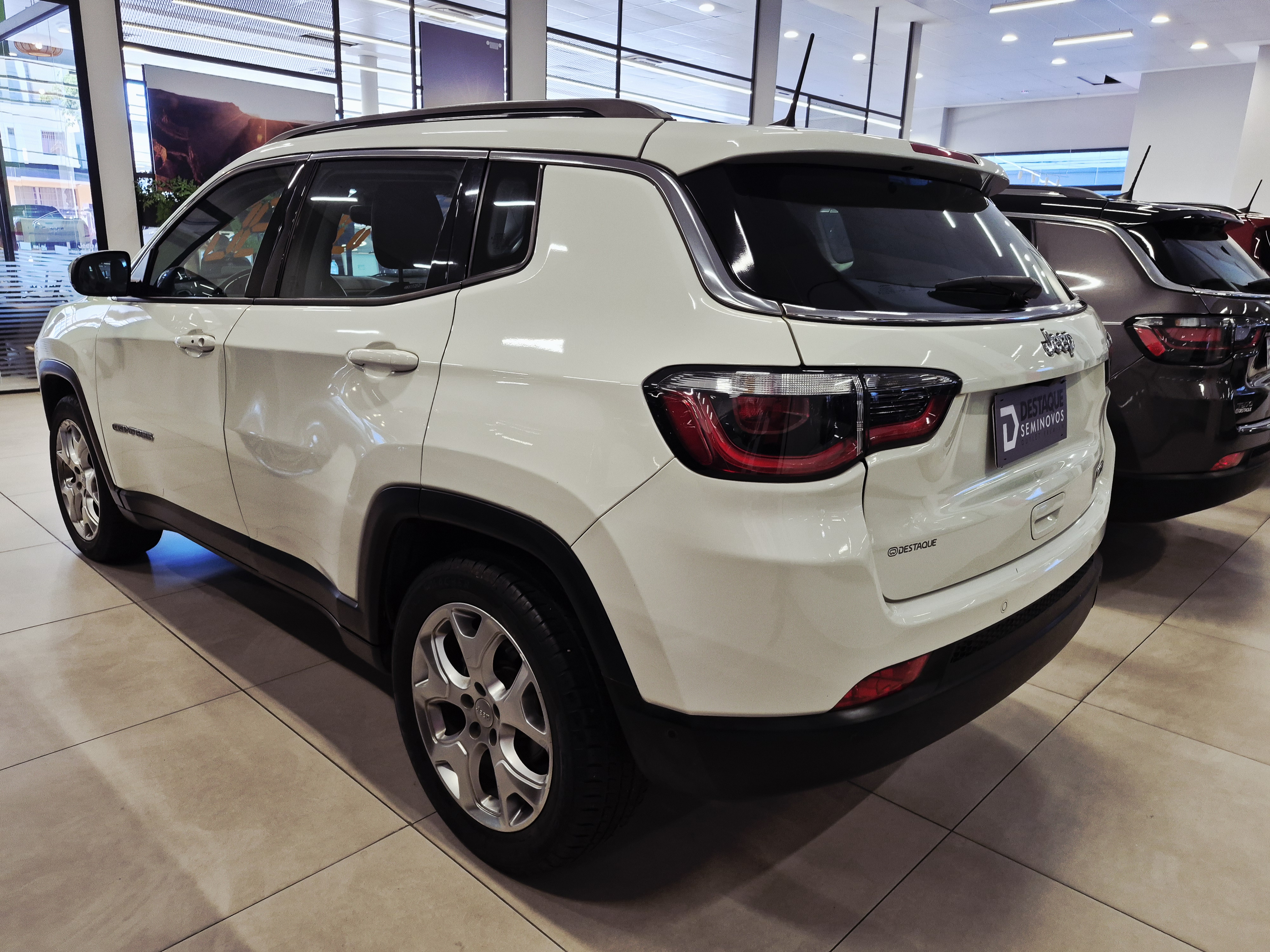 Foto ilustrativa do carro