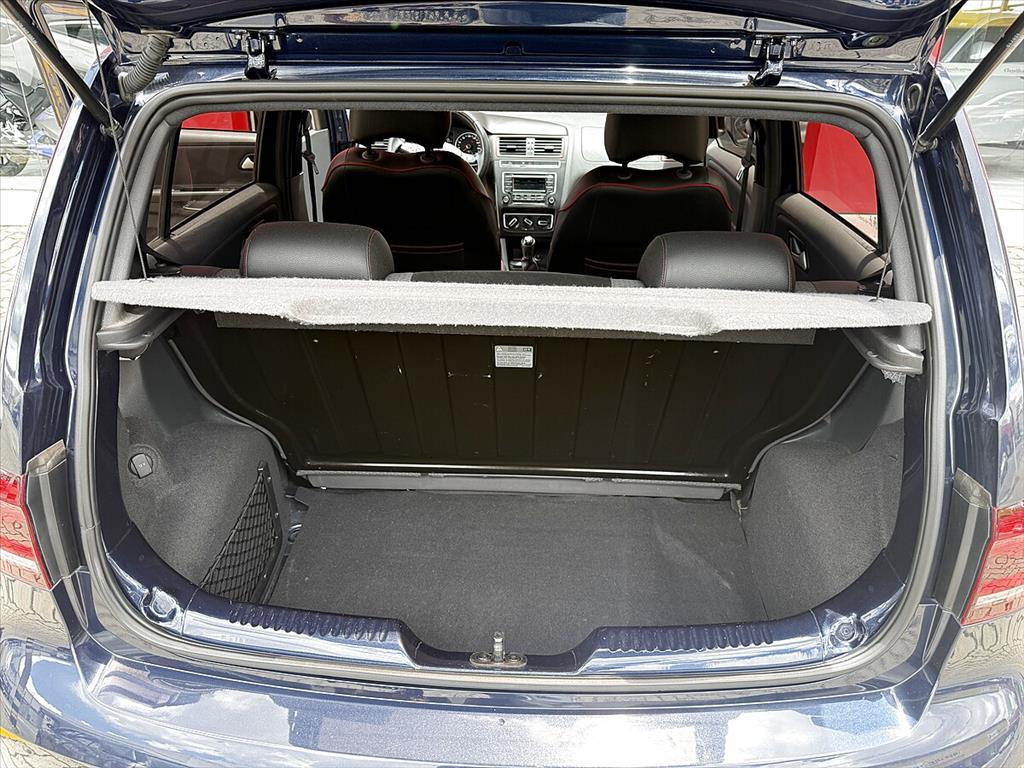 Volkswagen Fox - 1.6 MI ROCK IN RIO 8V FLEX 4P MANUAL