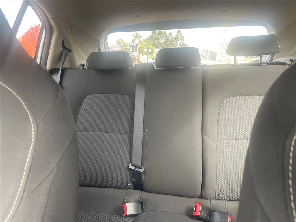 GM - Chevrolet-ONIX-1.0 FLEX LT MANUAL