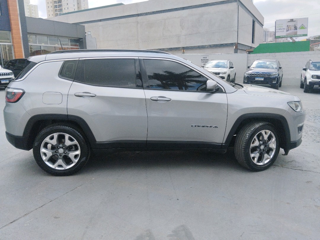 COMPASS 2.0 16V FLEX LONGITUDE AUTOMÁTICO1