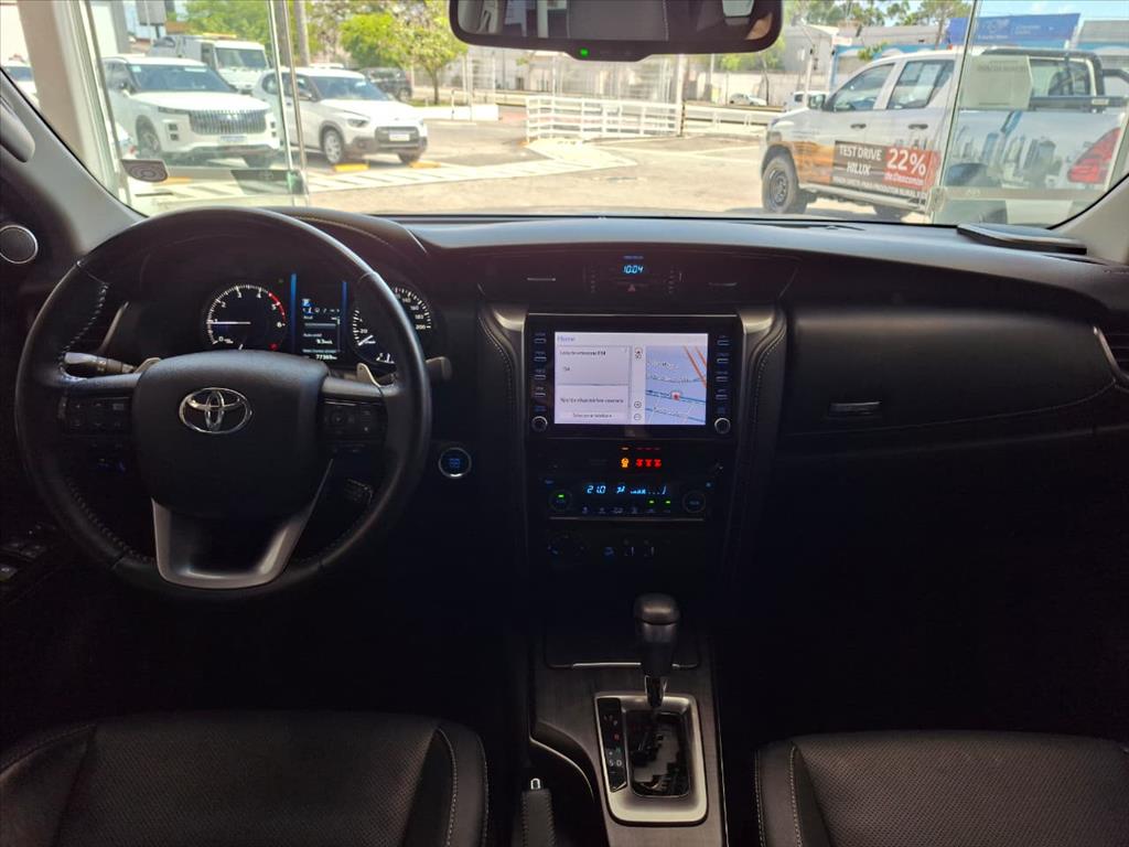 HILUX SW4 2.8 D-4D TURBO DIESEL SRX 7L 4X4 AUTOMÁTICO11