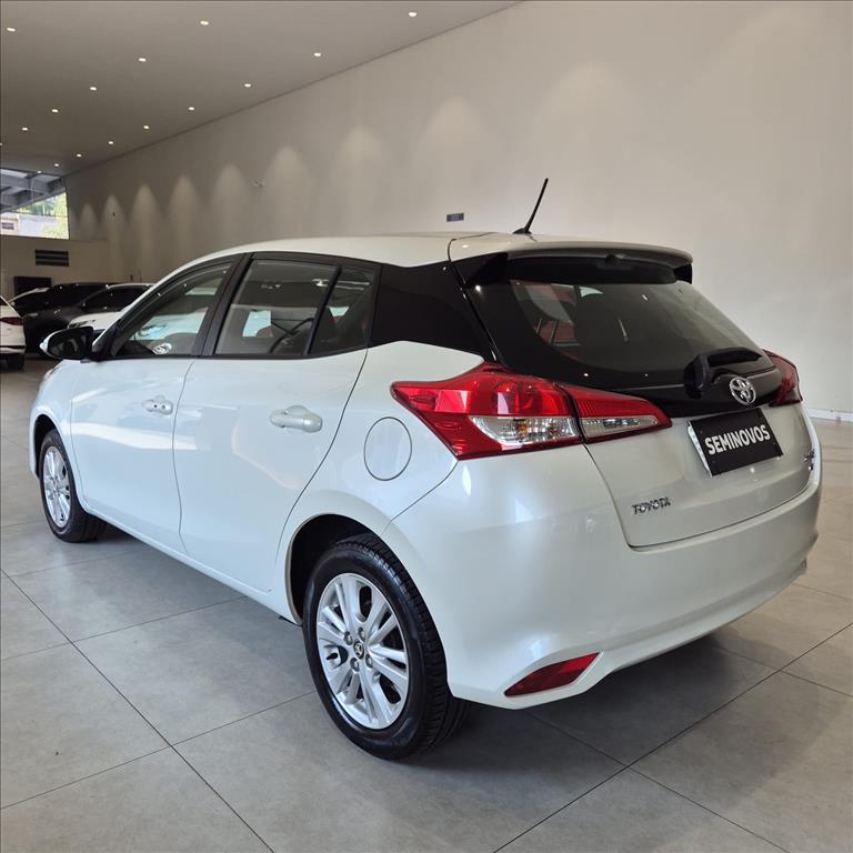 YARIS 1.3 16V FLEX XL PLUS TECH MULTIDRIVE