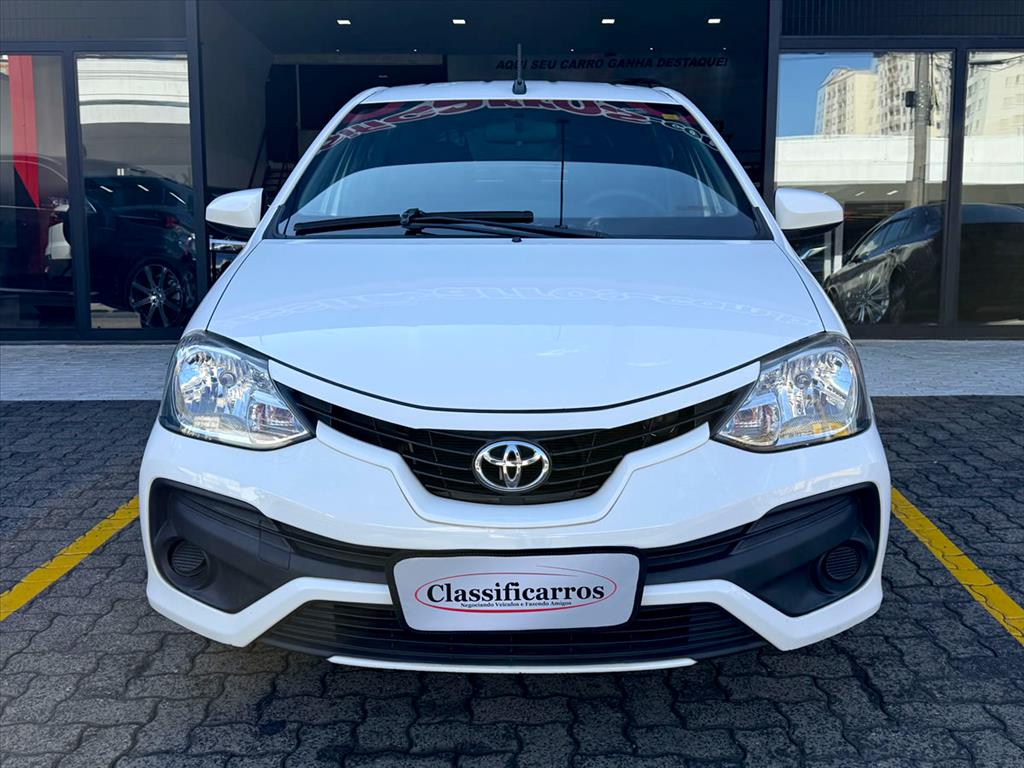 Toyota Etios - 1.3 X 16V FLEX 4P MANUAL