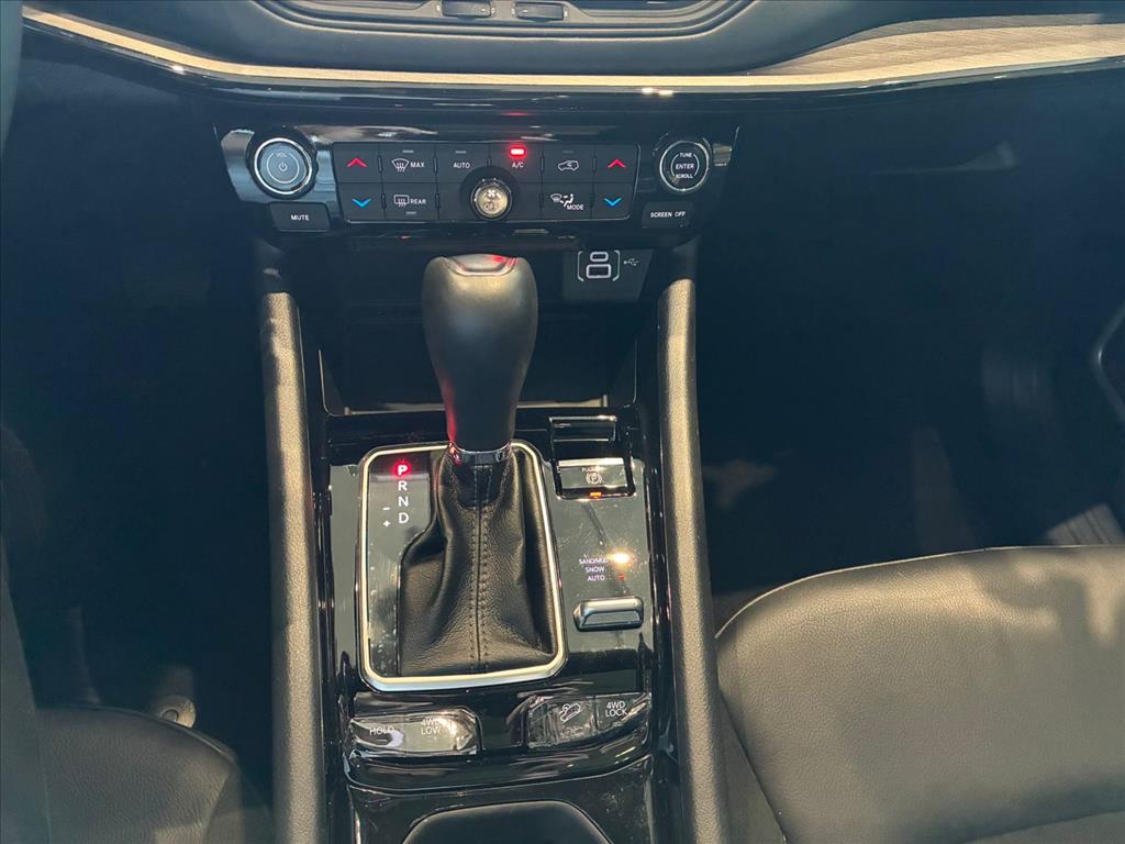 COMPASS 2.0 HURRICANE 4 TURBO GASOLINA BLACKHAWK AT910