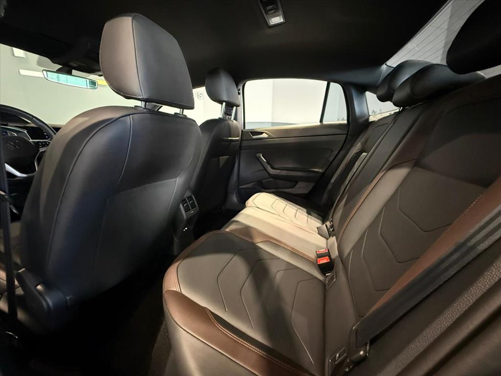 VIRTUS 1.0 200 TSI HIGHLINE AUTOMÁTICO9