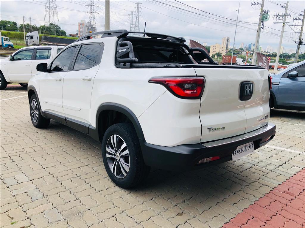 TORO 1.3 TURBO 270 FLEX FREEDOM AT65