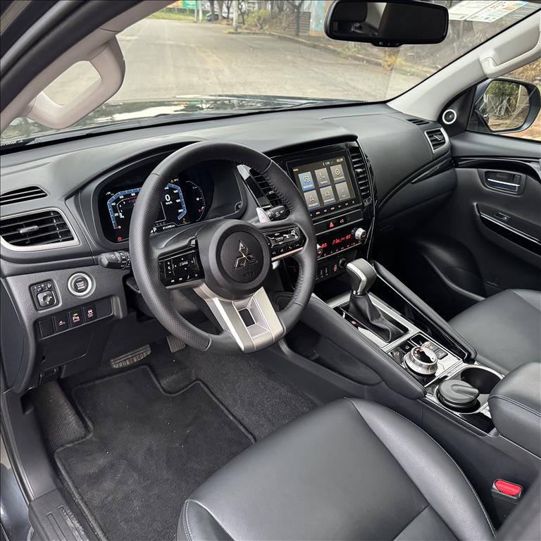 Mitsubishi-PAJERO SPORT-2.4 16V MIVEC TURBO DIESEL LEGEND AWD AUTOMÁTICO