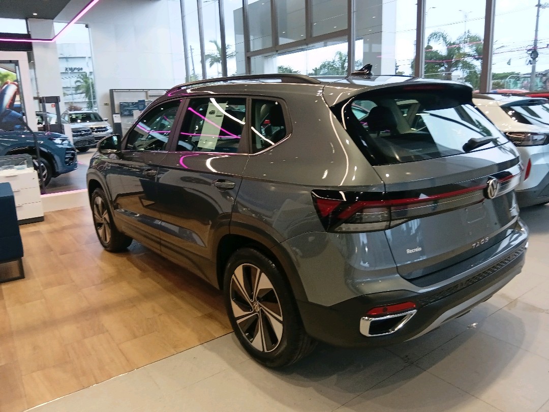 TAOS 1.4 250 TSI TOTAL FLEX COMFORTLINE AUTOMÁTICO3