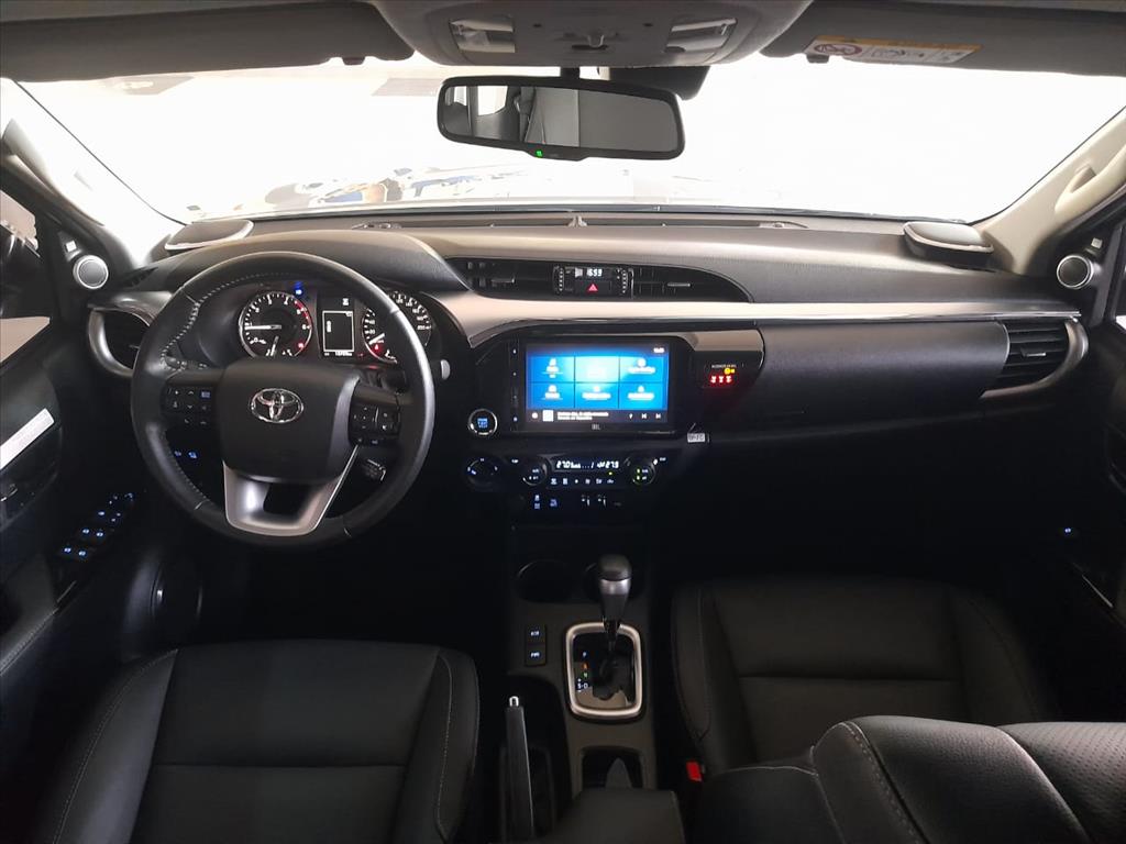 HILUX 2.8 D-4D TURBO DIESEL CD SRX 4X4 AUTOMÁTICO
