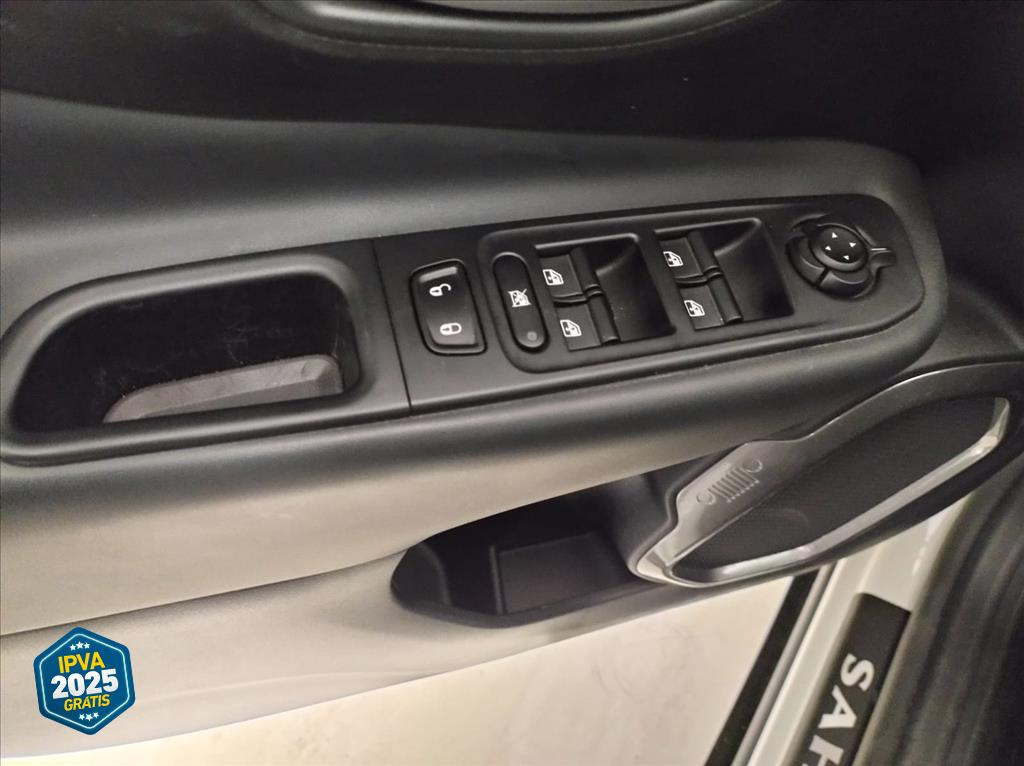 RENEGADE 1.3 T270 TURBO FLEX SAHARA AT615