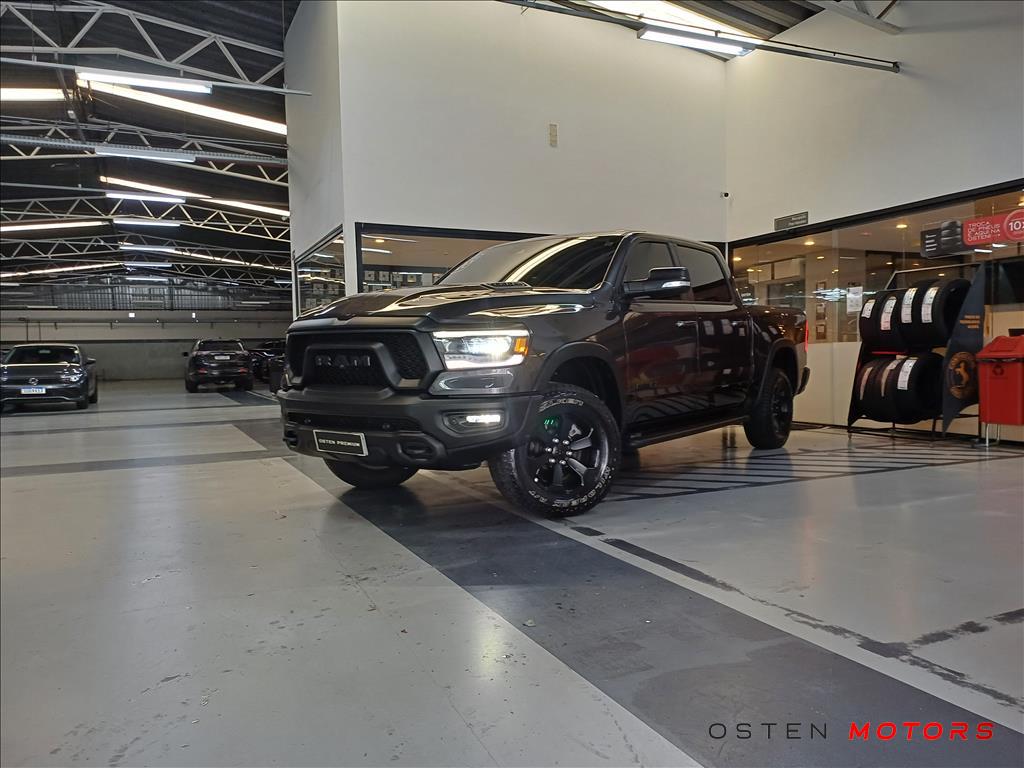RAM-1500-5.7 V8 GASOLINA REBEL CD 4X4 AUTOMÁTICO