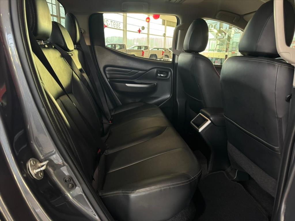 Mitsubishi-L200 TRITON-2.4 16V TURBO DIESEL SPORT HPE-S CD 4P 4X4 AUTOMÁTICO