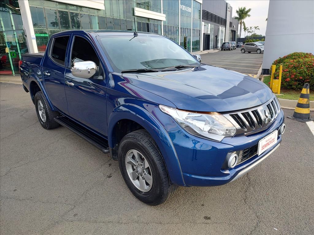 L200 TRITON 2.4 16V TURBO DIESEL SPORT HPE CD 4P 4X4 AUTOMÁTICO L200 TRITON 2.4 16V TURBO DIESEL SPORT HPE CD 4P 4X4 AUTOMÁTICO