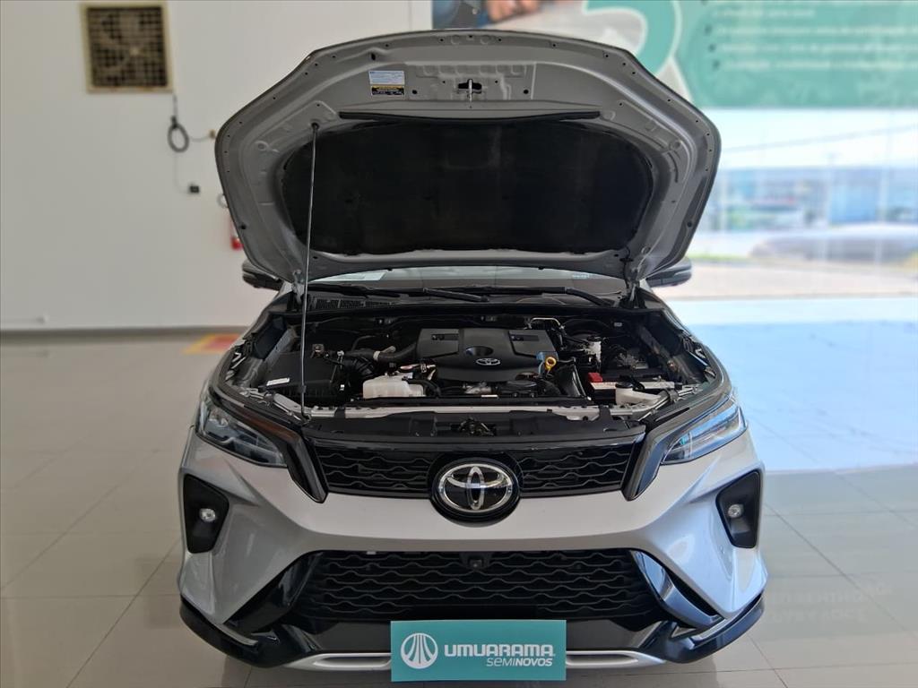 HILUX 2.8 D-4D TURBO DIESEL CD SRX 4X4 AUTOMÁTICO12