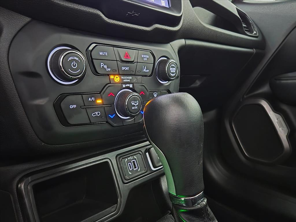 Jeep-RENEGADE-1.3 T270 TURBO FLEX LONGITUDE AT6