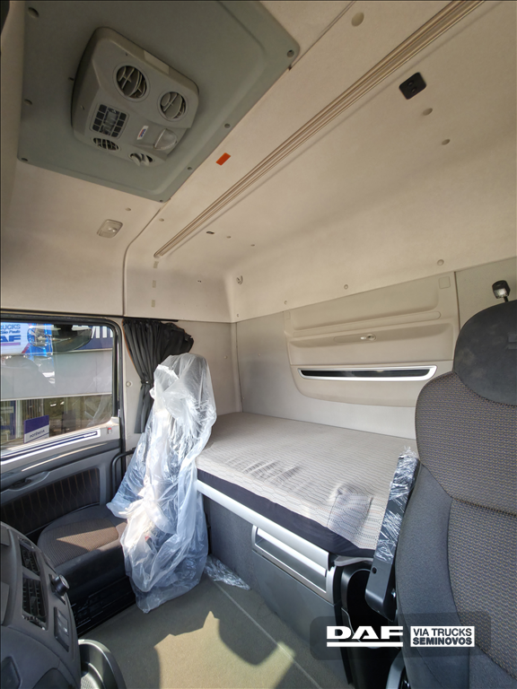 DAF-XF-FTT 530 6X4 SPACE CAB