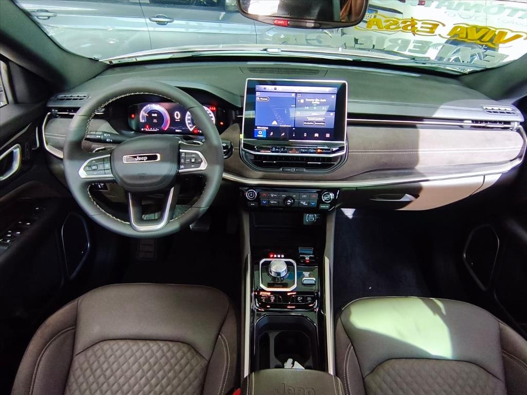 COMMANDER 2.2 TURBO DIESEL OVERLAND AT96