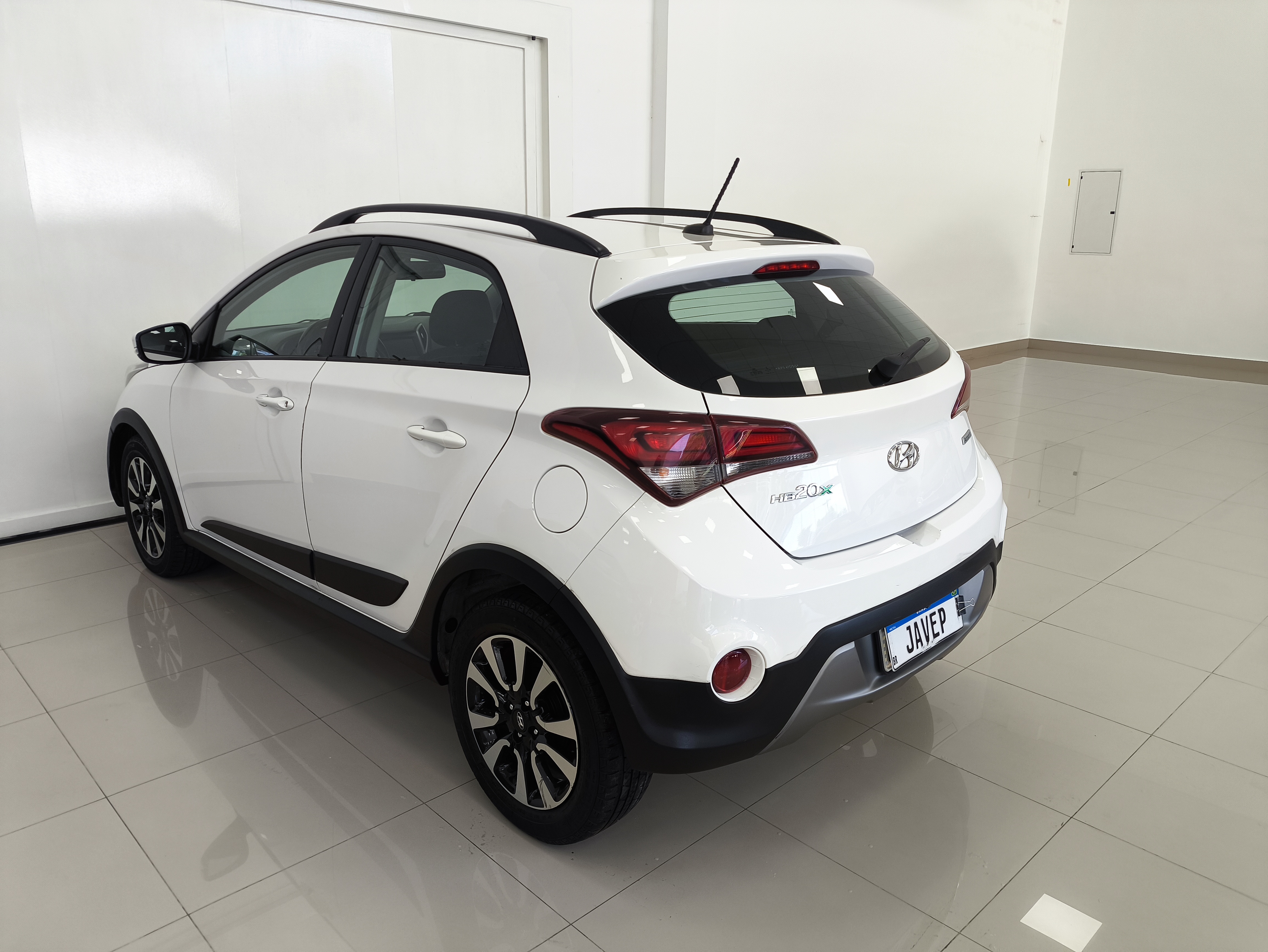 Hyundai-HB20X-1.6 16V STYLE FLEX 4P AUTOMÁTICO