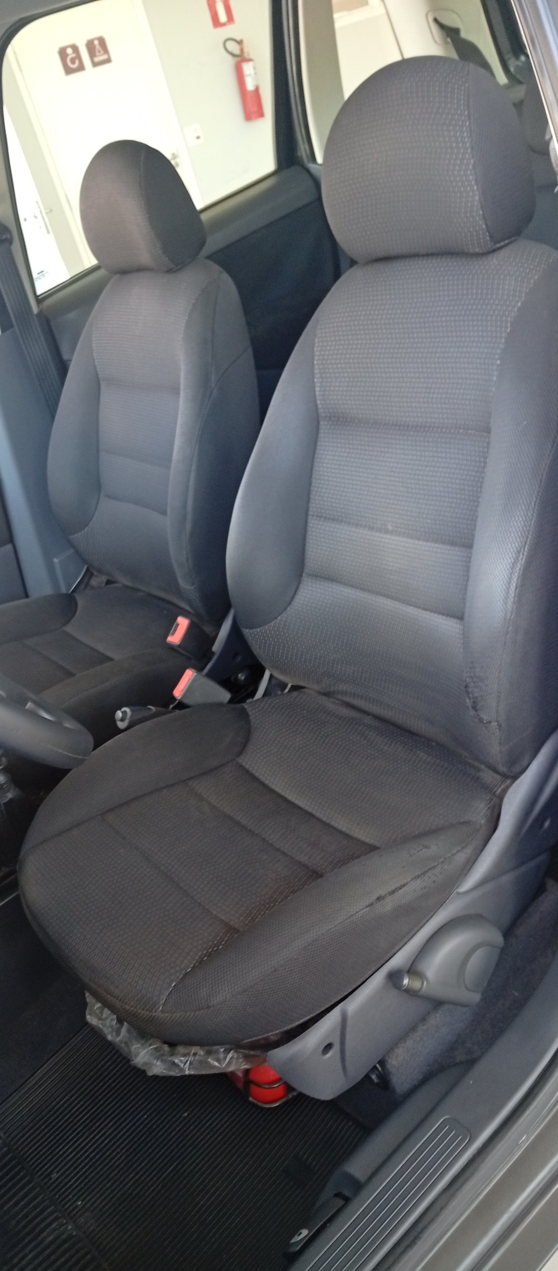 IDEA 1.4 MPI ELX 8V FLEX 4P MANUAL8