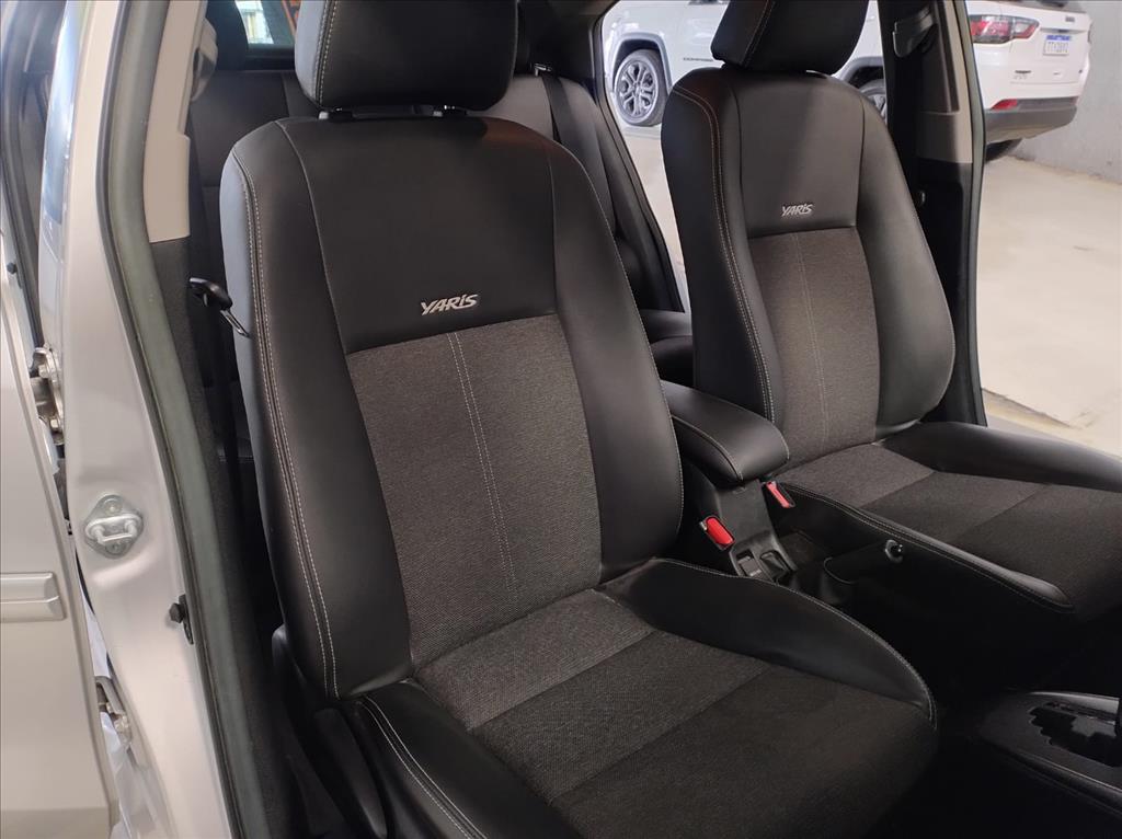 YARIS 1.5 16V FLEX SEDAN XS CONNECT MULTIDRIVE13