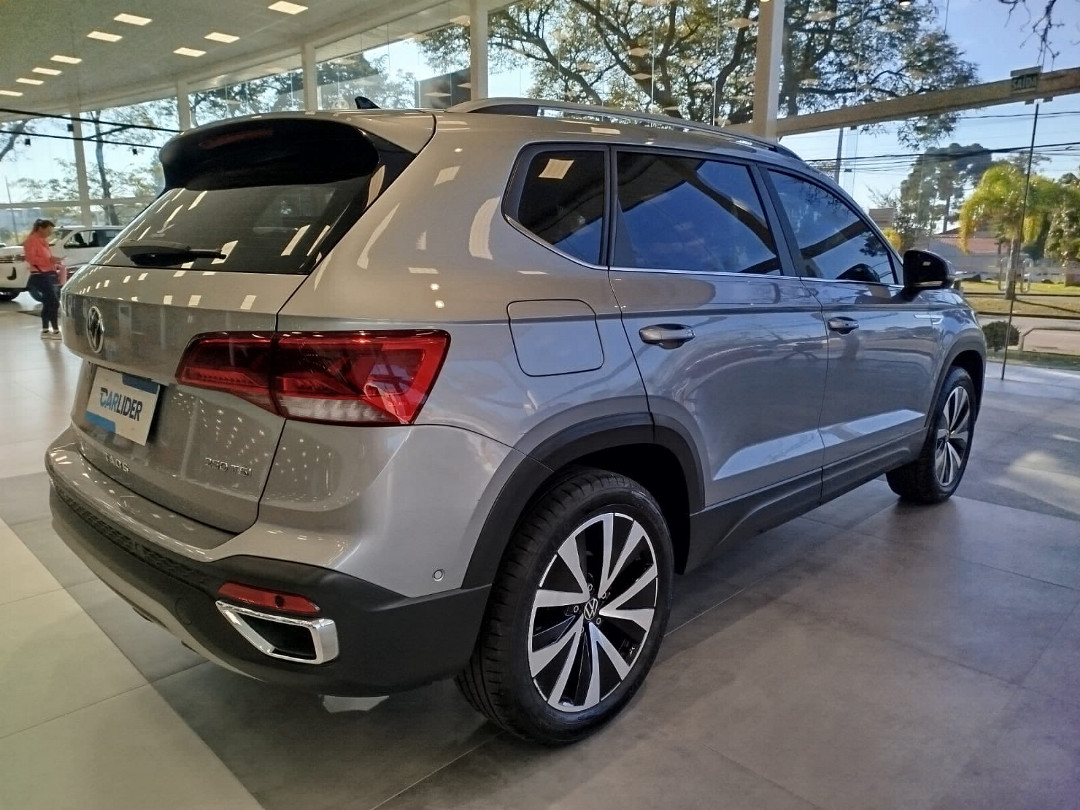 TAOS 1.4 250 TSI TOTAL FLEX HIGHLINE AUTOMÁTICO