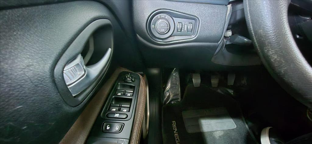 RENEGADE 1.8 16V FLEX SPORT 4P MANUAL10