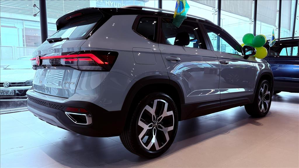 TAOS 1.4 250 TSI TOTAL FLEX HIGHLINE AUTOMÁTICO3