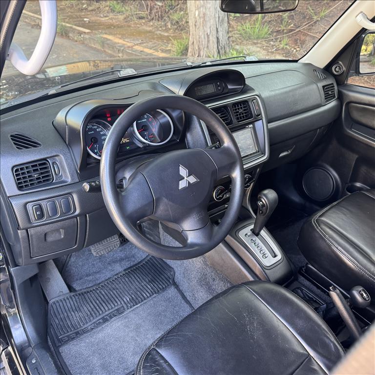 Mitsubishi-PAJERO TR4-2.0 4X4 16V 140CV FLEX 4P AUTOMÁTICO
