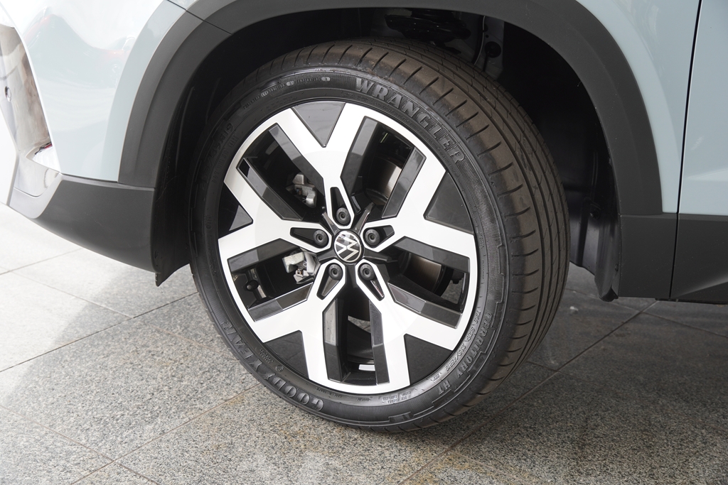 TAOS 1.4 250 TSI TOTAL FLEX HIGHLINE AUTOMÁTICO4