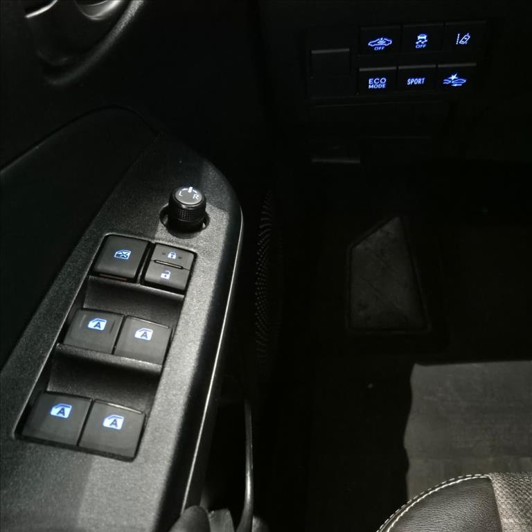 YARIS 1.5 16V FLEX SEDAN XS MULTIDRIVE12