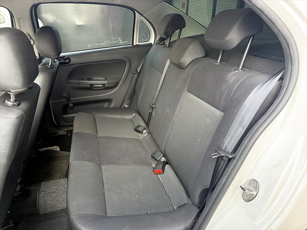 Volkswagen Voyage - 1.0 12V MPI TOTALFLEX 4P MANUAL