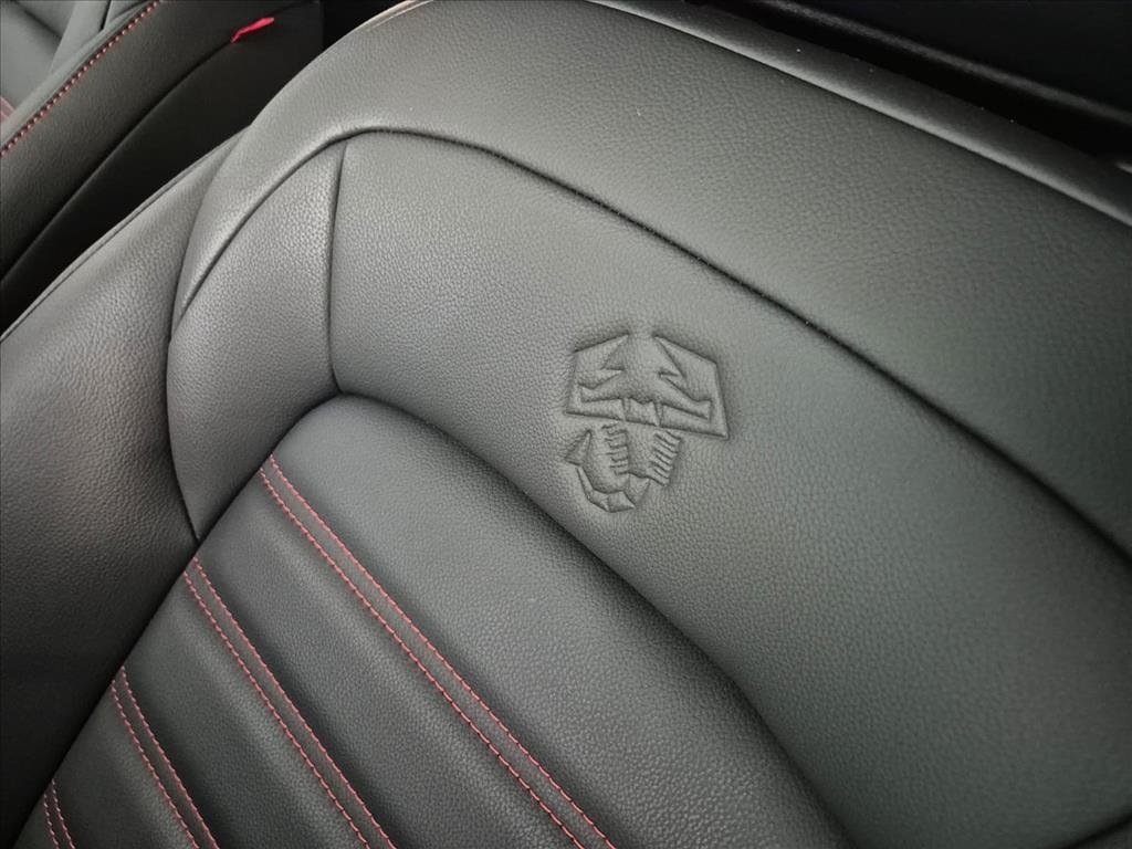 Fiat-FASTBACK-1.3 TURBO 270 FLEX ABARTH AT6