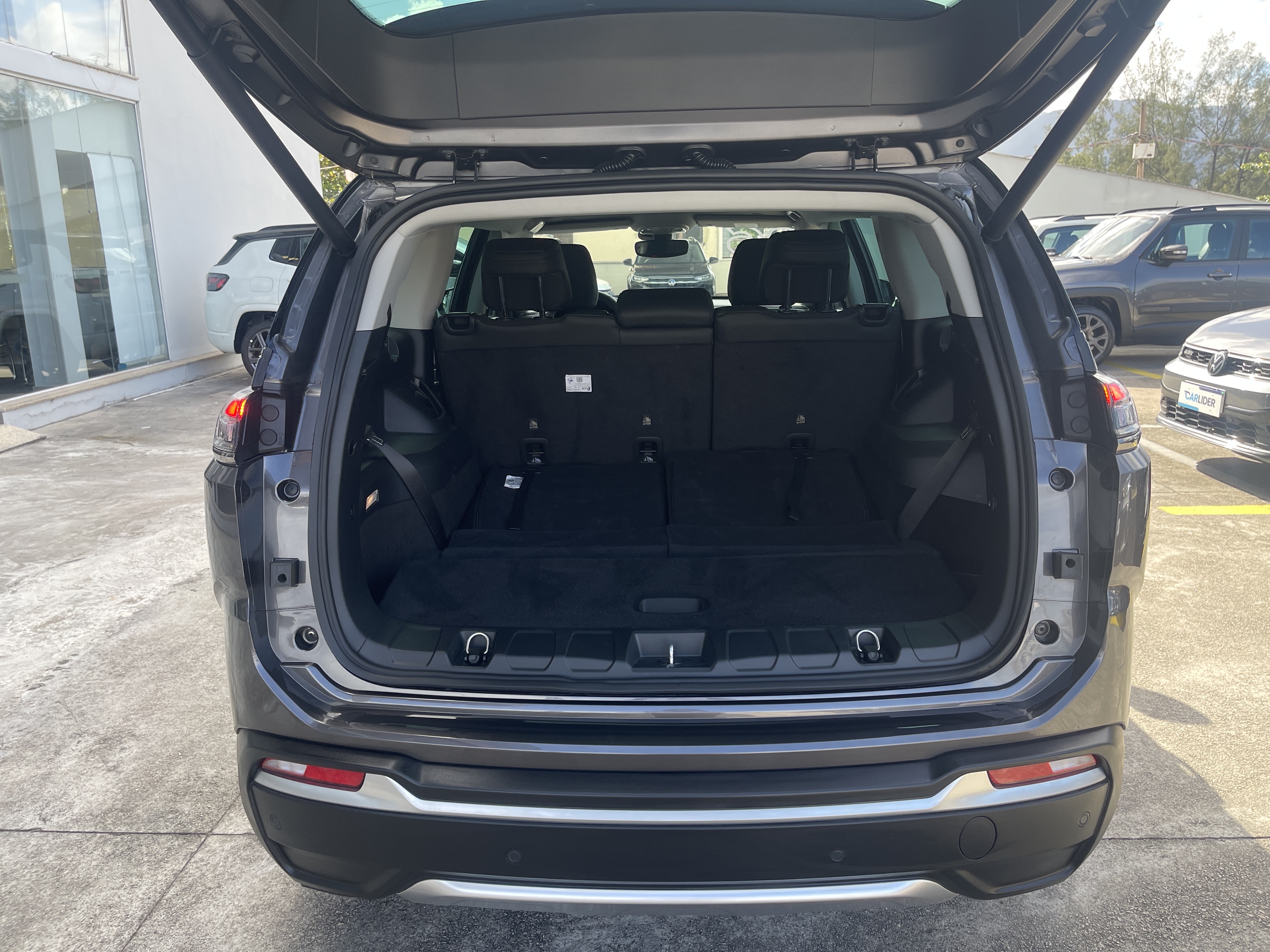 COMMANDER 1.3 T270 TURBO FLEX LIMITED AT65