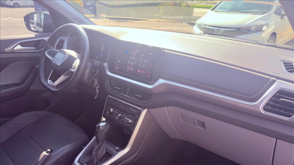 T-CROSS 1.0 200 TSI TOTAL FLEX AUTOMÁTICO10