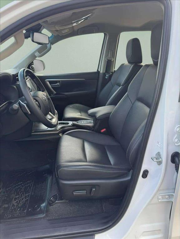 HILUX SW4 2.8 D-4D TURBO DIESEL SRX PLATINUM 7L 4X4 AUTOMÁTICO13