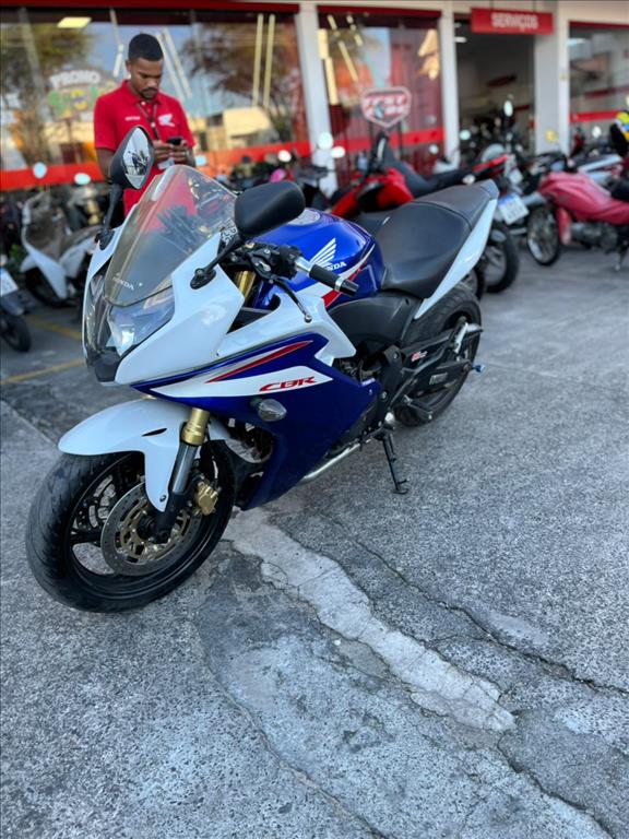 HONDA CBR foto 2