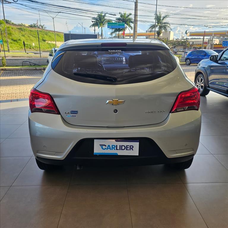 ONIX 1.4 MPFI LTZ 8V FLEX 4P MANUAL4