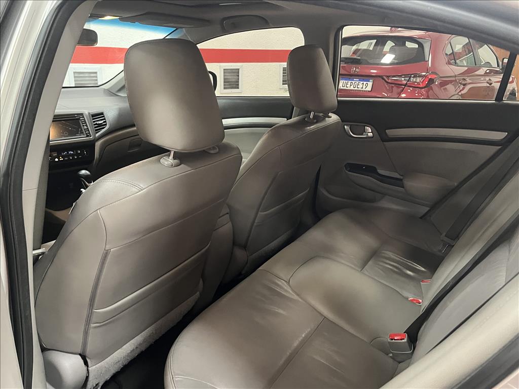 CIVIC 1.8 EXS 16V FLEX 4P AUTOMÁTICO11