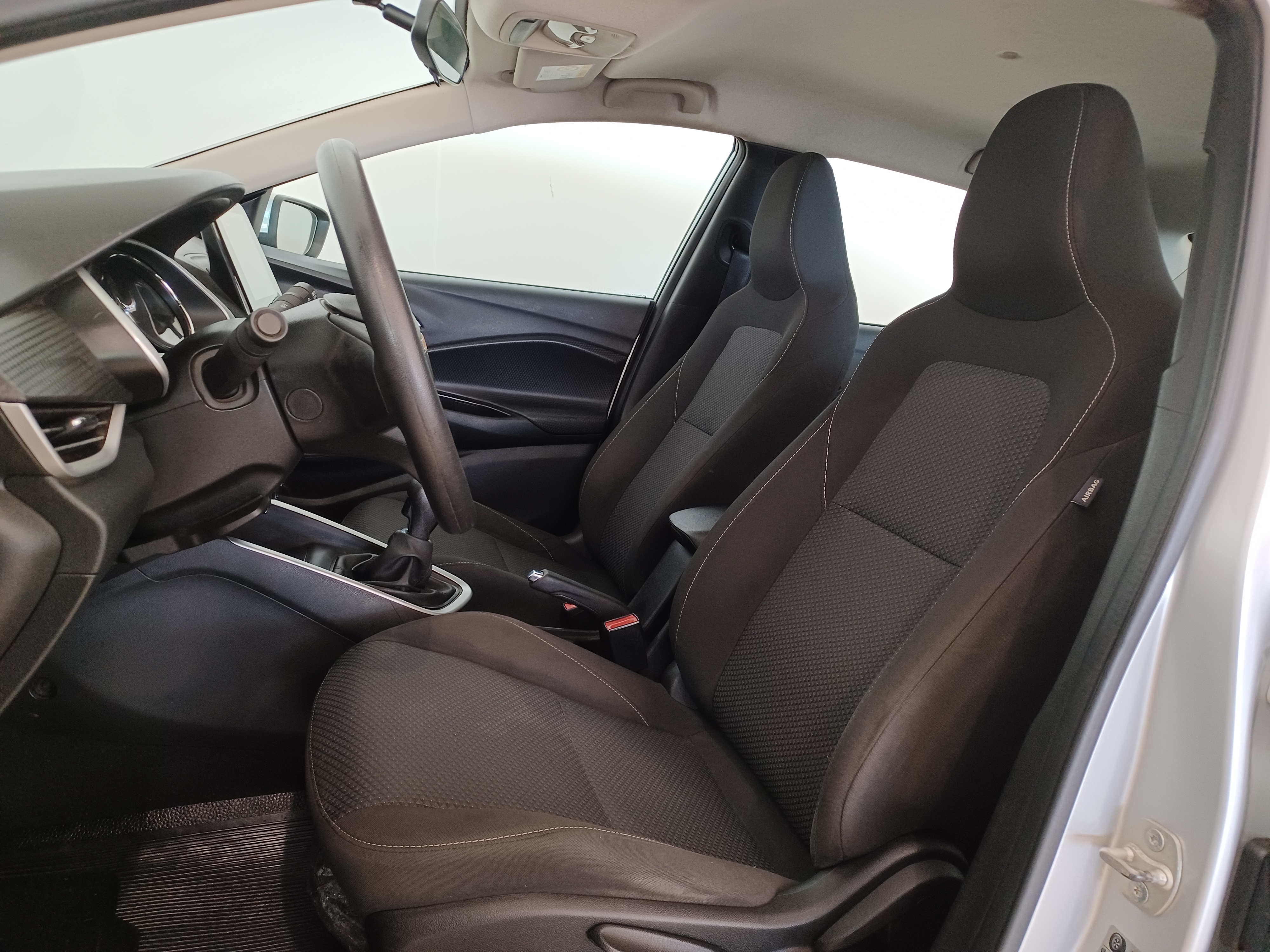 GM - Chevrolet-ONIX PLUS-1.0 TURBO FLEX LTZ MANUAL